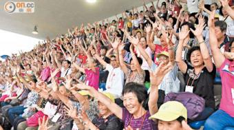 laughter-yoga-a-break-for-university-staff