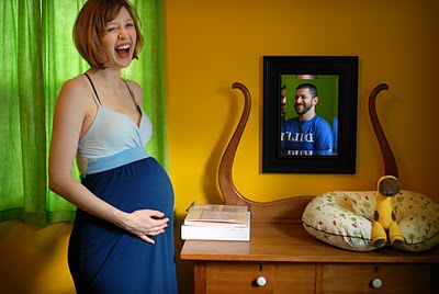 laughter-yoga-eases-pregnancy-birth