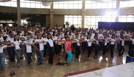 laughter-yoga-with-philippine-national-bank