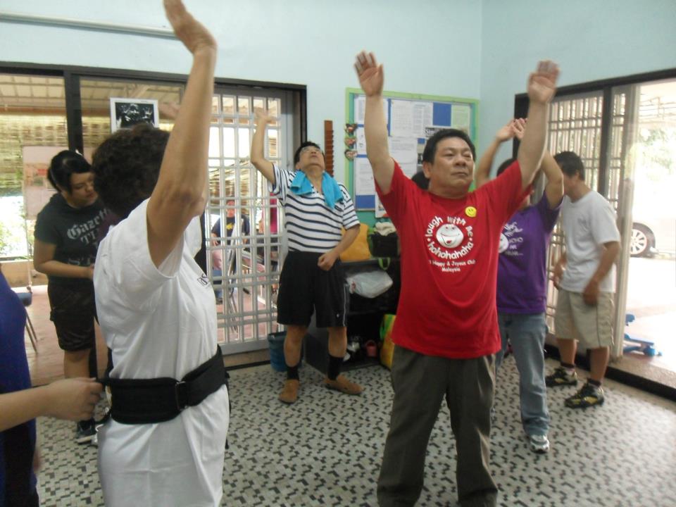 laughter-yoga-with-stroke-patients-in-malaysia